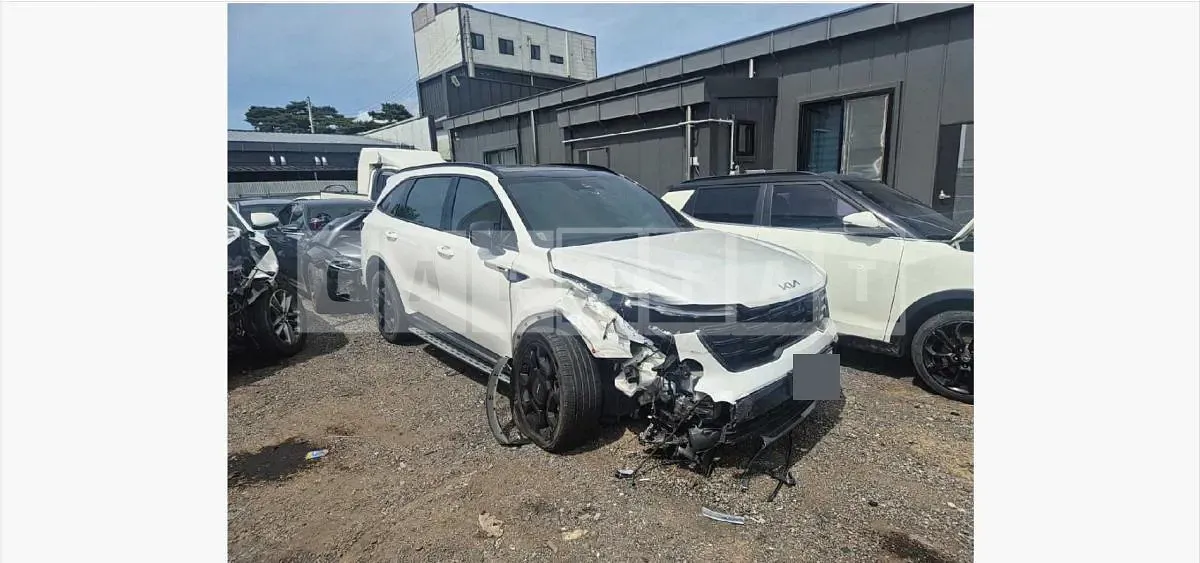 Photo 2 of 9: 2023 Kia Sorento 2.2 — Korean insurance auction