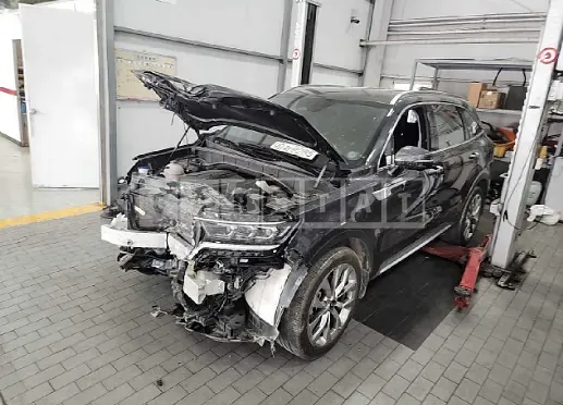 Photo 2 of 7: 2021 Kia Sorento, VIN KNARK81BGMA092596 — Korean insurance auction