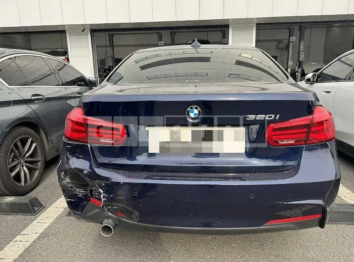 Photo 2 of 25: 2017 BMW 320i, VIN WBA8A9103JK884344 — Korean insurance auction