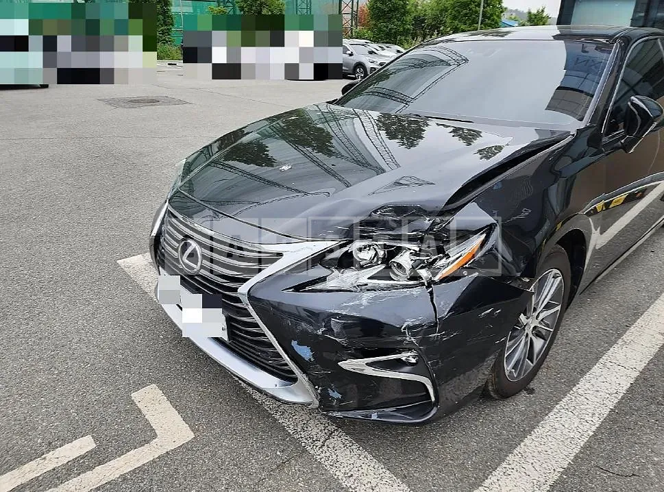 Photo 2 of 7: 2015 Lexus ES300h, VIN JTHBW1GG4G2104021 — Korean insurance auction