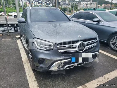 Photo 1 of 35: 2022 Mercedes-Benz GLC 220d 4Matic, VIN W1N0G1FB6NG107832 — Korean insurance auction
