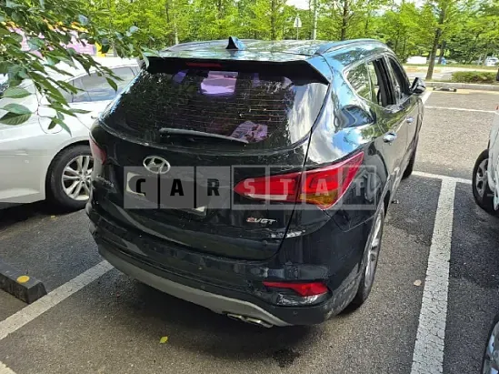 Photo 2 of 7: 2018 Hyundai Santa Fe — Korean insurance auction