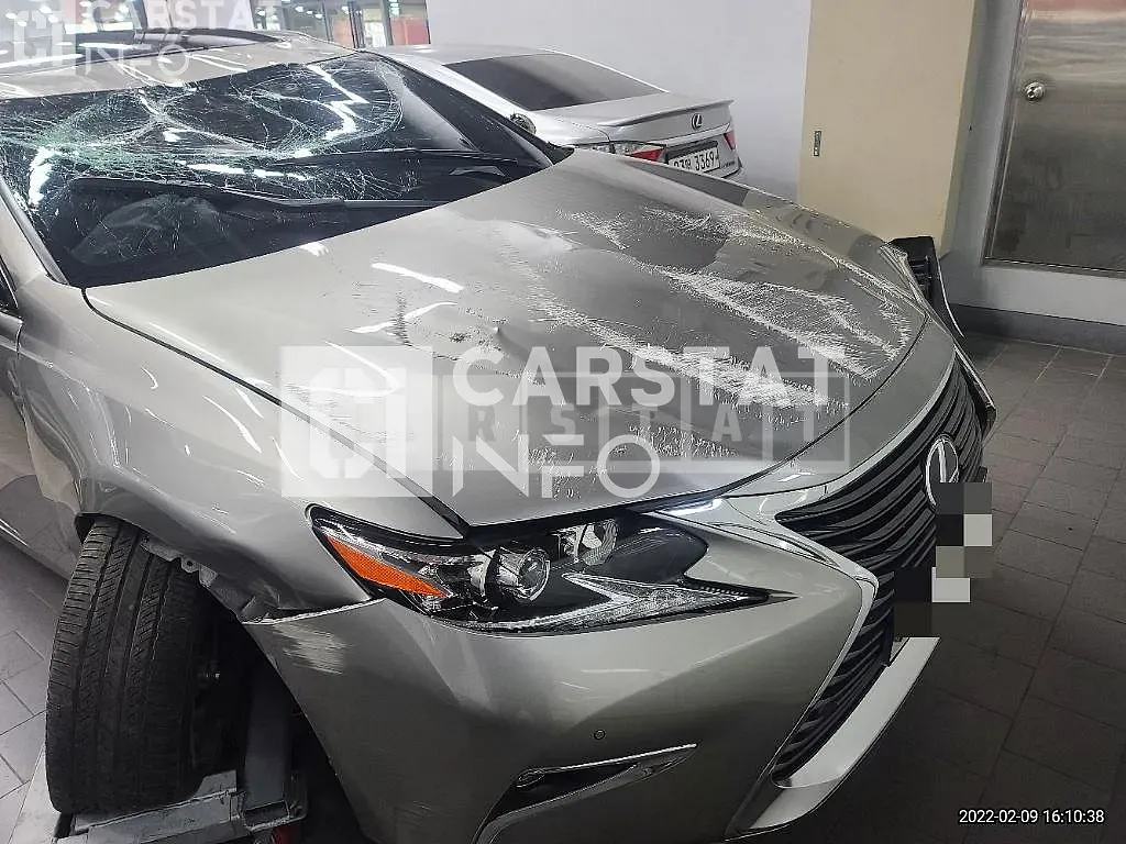 Photo 2 of 13: 2017 Lexus ES300h, VIN JTHBW1GG8H2160996 — Korean insurance auction