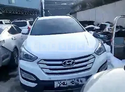Photo 1 of 22: 2015 Hyundai Santa Fe, VIN KMHSW81UBFU514808 — Korean insurance auction