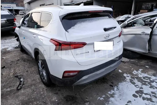 Photo 2 of 8: 2019 Hyundai Santa Fe, VIN KMHS281BDKU113892 — Korean insurance auction