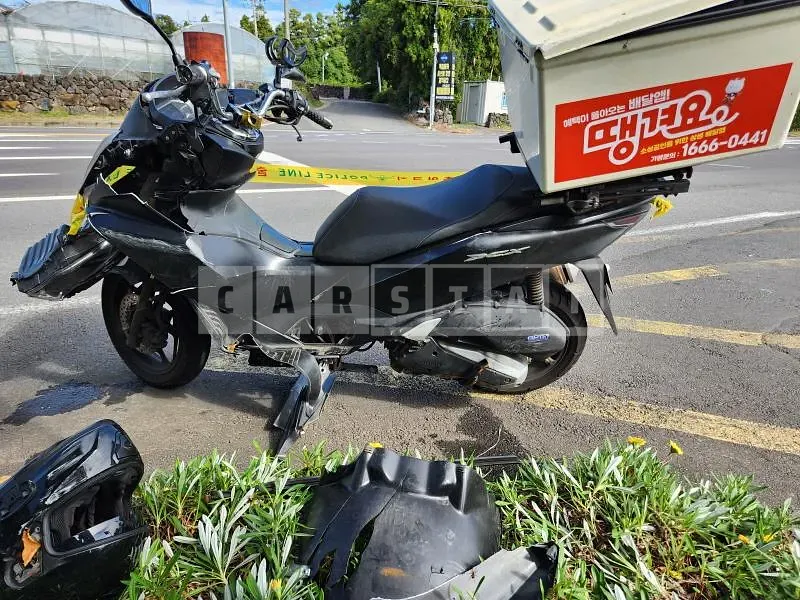 Photo 2 of 8: 2022 Honda Motorcycle PCX125 — Korean insurance auction