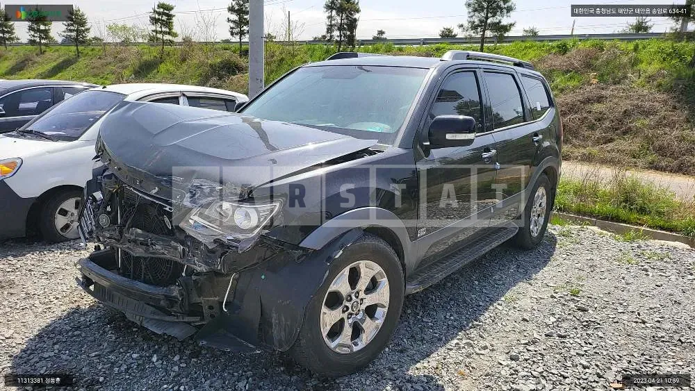 Photo 2 of 19: 2017 Kia Mojave, VIN KNAKM814DHA163757 — Korean insurance auction