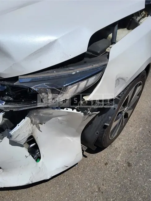 Photo 2 of 9: 2015 Kia K5 — Korean insurance auction