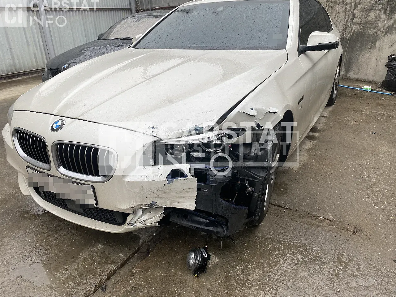 Photo 2 of 2: 2016 BMW 520d xDrive, VIN WBA5E7106GG567424 — Korean insurance auction