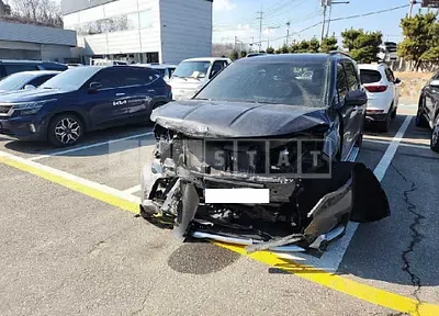 Photo 1 of 17: 2021 Kia Carnival, VIN KNANE81BBMS056875 — Korean insurance auction