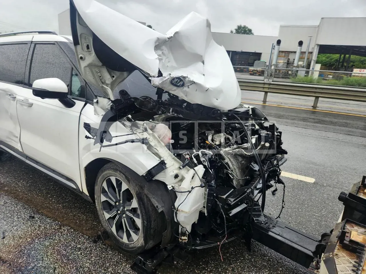 Photo 2 of 12: 2020 Kia Carnival, VIN KNANE81BBMS004586 — Korean insurance auction
