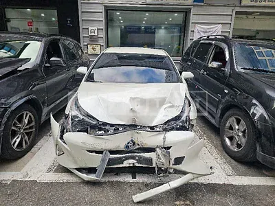 Photo 1 of 33: 2016 Toyota Prius, VIN JTDKBRFU6G3519368 — Korean insurance auction