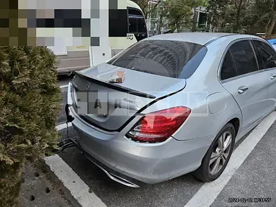 Photo 1 of 19: 2018 Mercedes-Benz C220 d 4Matic, VIN WDDWF0FB7JR386260 — Korean insurance auction