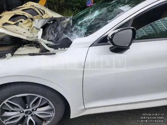 Photo 2 of 16: 2020 Kia K5 — Korean insurance auction