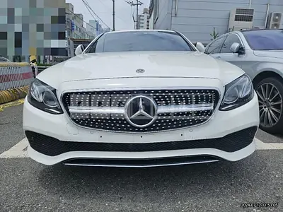 Photo 1 of 21: 2017 Mercedes-Benz E300 4Matic — Korean insurance auction