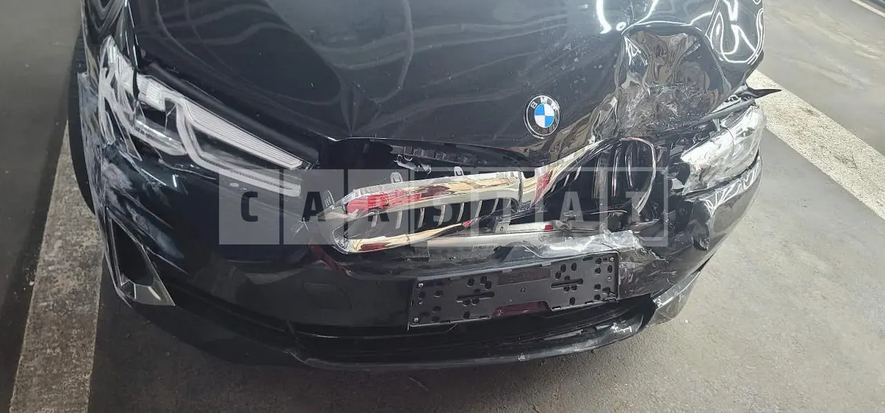 Photo 2 of 17: 2022 BMW 520i, VIN WBA11BH08NWX60678 — Korean insurance auction