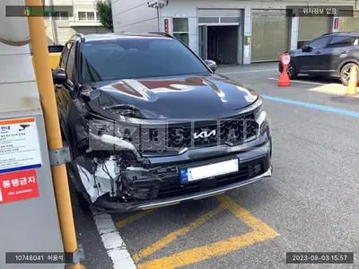 Photo 1 of 18: 2023 Kia Sorento /Sorrento, VIN KNARL81FGPA216084 — Korean insurance auction