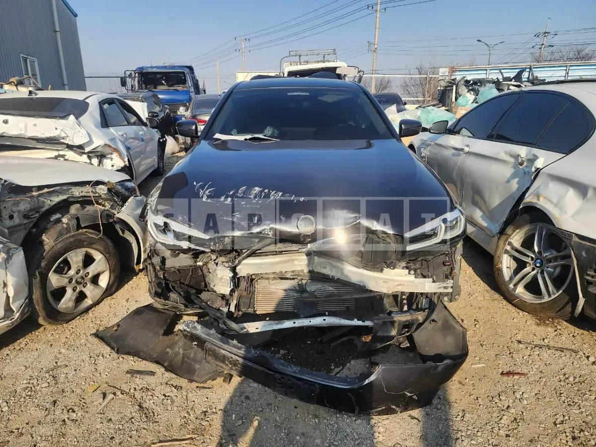 Photo 2 of 7: 2020 BMW 523d — Korean insurance auction