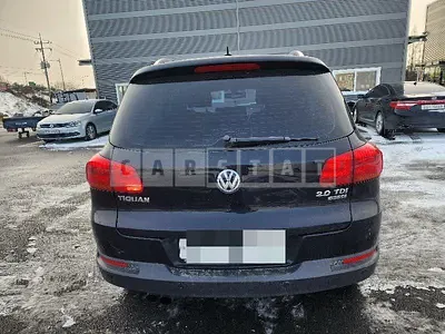 Photo 1 of 7: 2015 Volkswagen Tiguan 2.0 TDI Blue Motion, VIN WVGZZZ5NZFW601555 — Korean insurance auction