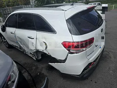 Photo 1 of 12: 2015 Kia Sorento 2.0 — Korean insurance auction