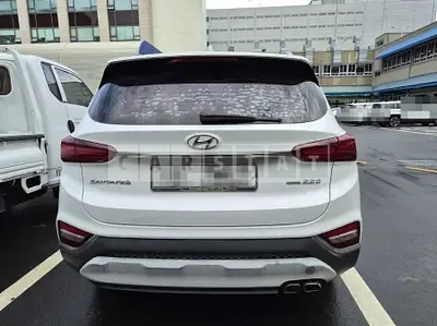 Photo 1 of 31: 2018 Hyundai Santa Fe 2.2 (4WD) — Korean insurance auction