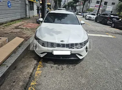 Photo 1 of 13: 2020 Kia K5 — Korean insurance auction