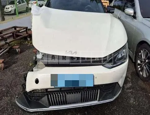 Photo 2 of 35: 2021 Kia EV6 Long Range Air — Korean insurance auction