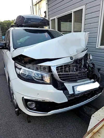 Photo 1 of 47: 2016 Kia Carnival Limousine, VIN KNAMB81ABGS215548 — Korean insurance auction