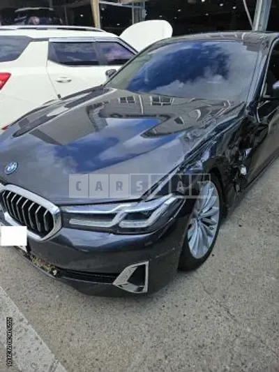 Photo 1 of 37: 2023 BMW 530e — Korean insurance auction