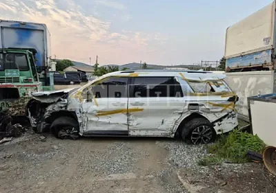 Photo 1 of 25: 2021 Kia Carnival — Korean insurance auction