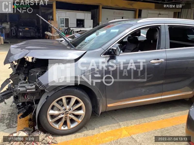 Photo 2 of 10: 2017 Kia Sorento, VIN KNAPK81ABHA324503 — Korean insurance auction
