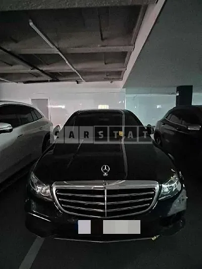 Photo 1 of 35: 2019 Mercedes-Benz E220 d 4Matic — Korean insurance auction