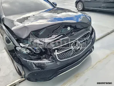 Photo 1 of 13: 2017 Mercedes-Benz E220 d, VIN WDDZF0EB1HA178981 — Korean insurance auction