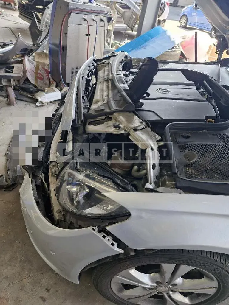 Photo 2 of 8: 2015 Mercedes-Benz C220 d 4Matic — Korean insurance auction