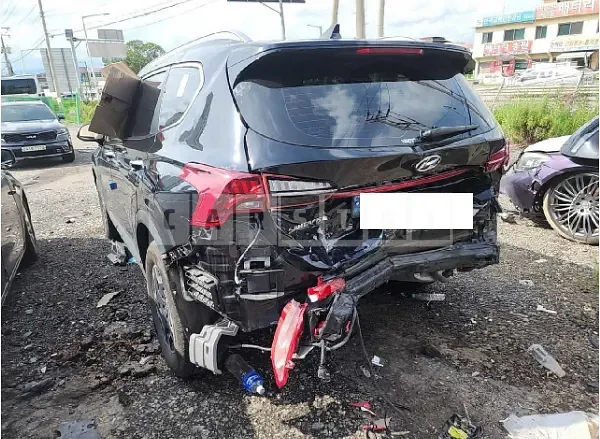 Photo 2 of 37: 2023 Hyundai Santa Fe — Korean insurance auction