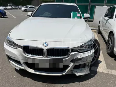 Photo 1 of 13: 2018 BMW 320d, VIN WBA8C510XJA075190 — Korean insurance auction