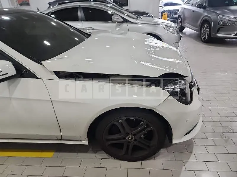 Photo 2 of 18: 2016 Mercedes-Benz E250 BlueTec 4Matic, VIN WDDHF9HB4GB317151 — Korean insurance auction