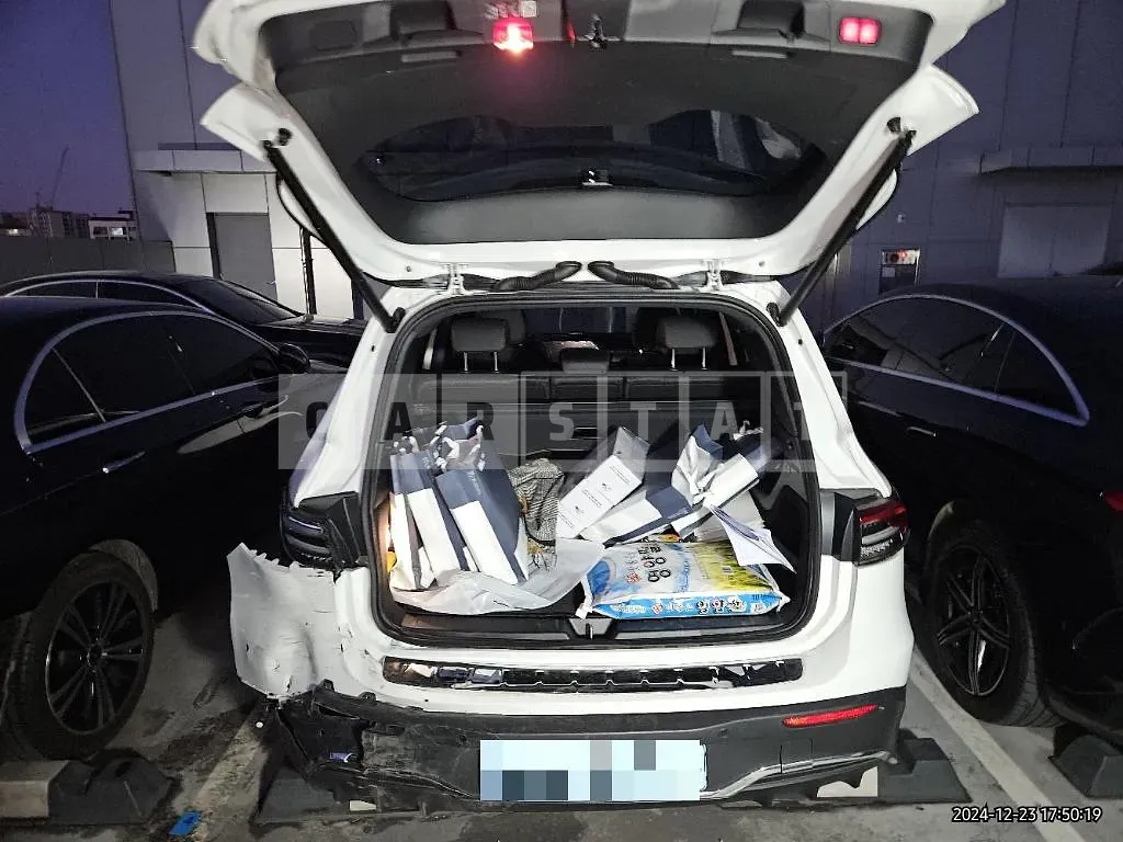 Photo 2 of 6: 2024 Mercedes-Benz EQB 300 4Matic — Korean insurance auction