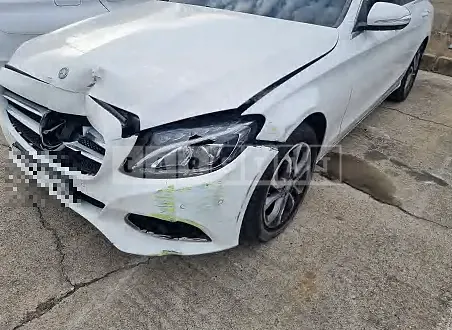 Photo 2 of 16: 2015 Mercedes-Benz C220 BlueTec, VIN WDDWF0EB1FF081234 — Korean insurance auction