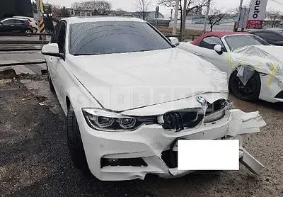 Photo 1 of 15: 2018 BMW 320i, VIN WBA8A9106JAE92189 — Korean insurance auction
