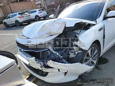 Photo 1 of 8: 2016 Kia K5, VIN KNAGU415GGA007101 — Korean insurance auction