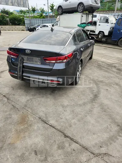 Photo 1 of 16: 2017 Kia K5 2.0, VIN KNAGS411BJA225358 — Korean insurance auction
