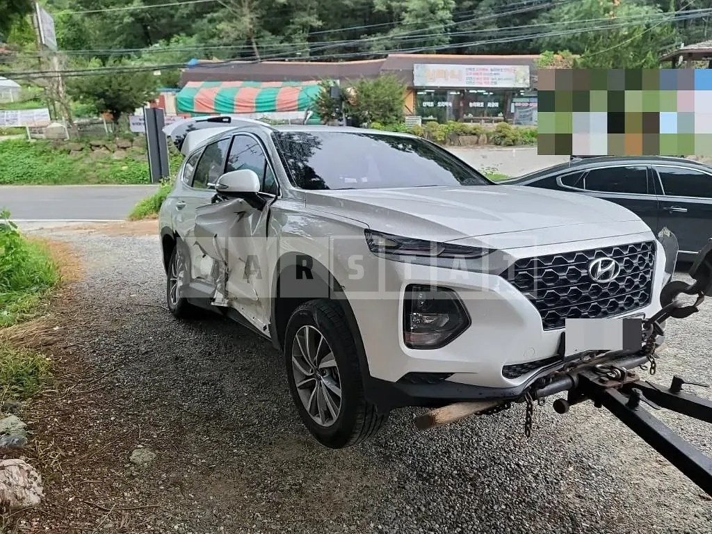 Photo 2 of 19: 2018 Hyundai Santa Fe TM 2.0, VIN KMHS281BBKU059254 — Korean insurance auction