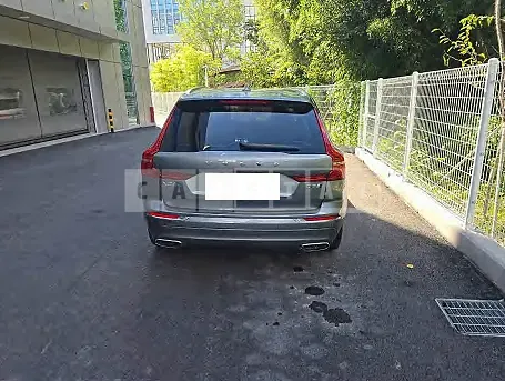 Photo 2 of 24: 2019 Volvo XC60 D5 AWD — Korean insurance auction