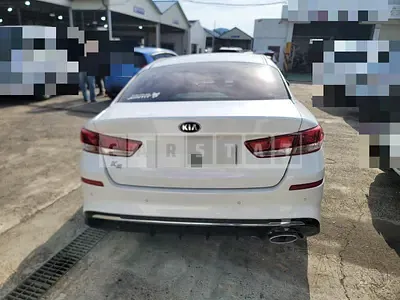 Photo 1 of 15: 2018 Kia K5 2.0(LPI), VIN KNAGS416BKA277024 — Korean insurance auction