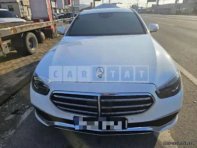 Photo 1 of 12: 2021 Mercedes-Benz E300 e 4Matic — Korean insurance auction
