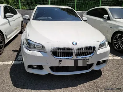 Photo 1 of 33: 2016 BMW 520d, VIN WBA5E5104GG208450 — Korean insurance auction