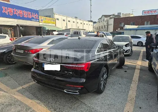 Photo 2 of 10: 2022 Audi A6 45 TFSI — Korean insurance auction