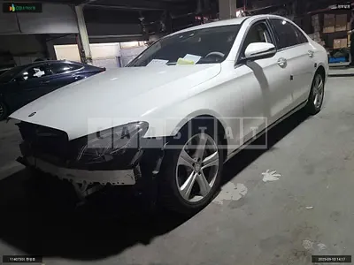 Photo 1 of 25: 2016 Mercedes-Benz E220 d, VIN WDDZF0EB2HA013893 — Korean insurance auction