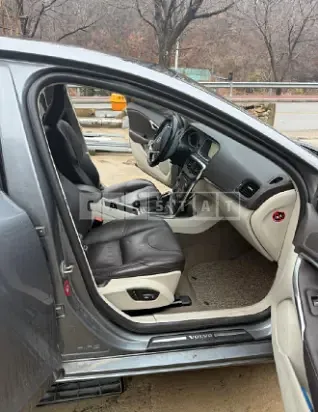 Photo 2 of 12: 2015 Volvo V40 D2 — Korean insurance auction